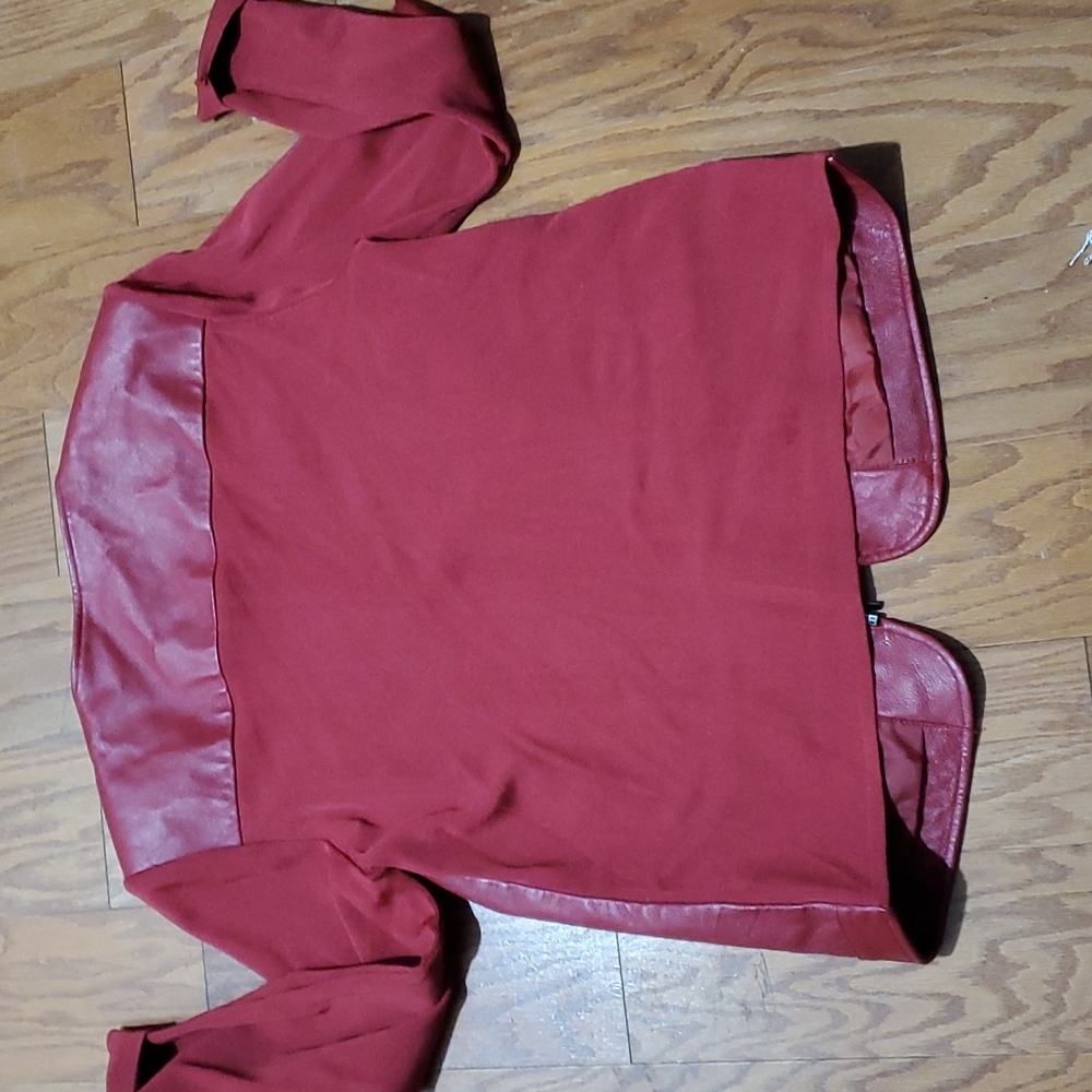 Leather jacket - Picture 2 of 5
